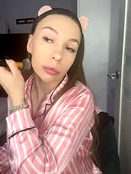 Snapshot of AlysonHuxley_ chatting on 19, 9, 2025 AlysonHuxley online show from 19, 9, 2025