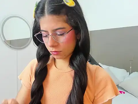 carlina 15 online show from 8, 4, 2026