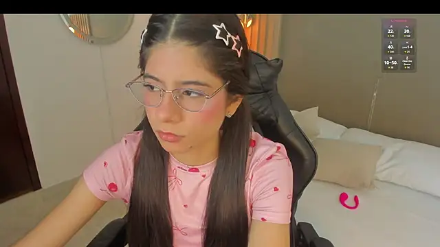 Snapshot of carlina_15 chatting on 5, 6, 2026 carlina 15 online show from 5, 6, 2026