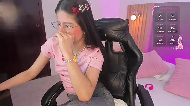 Snapshot of carlina_15 chatting on 10, 7, 2026 carlina 15 online show from 10, 7, 2026