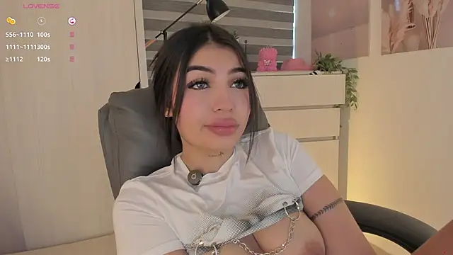 EmmyKenner online show from 3, 11, 2025