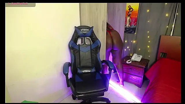 MONIQUE-LAMOUR online show from 18, 1, 2026