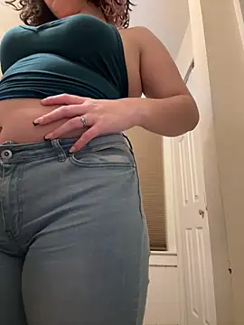 Snapshot of babykalirose chatting on 19, 2, 2026 babykalirose online show from 19, 2, 2026