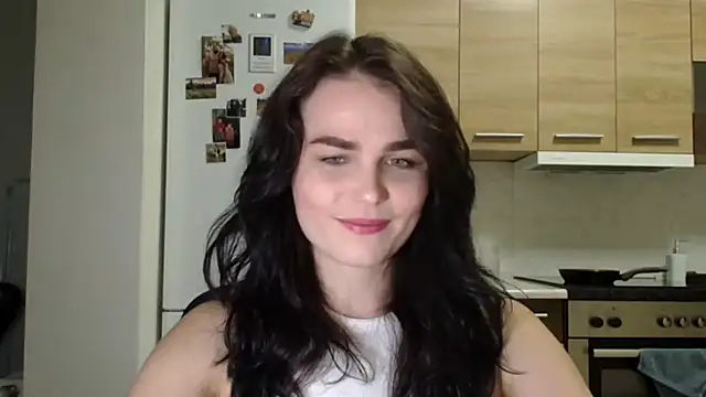 Snapshot of Silviaa_a chatting on 17, 9, 2025 Silviaa a online show from 17, 9, 2025