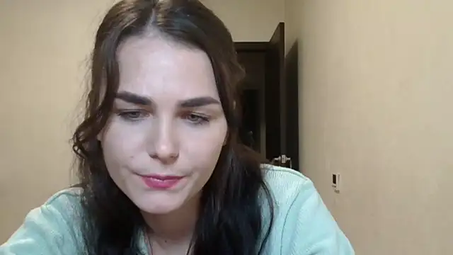 Silviaa a online show from 12, 11, 2025