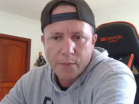 TroyDieselXXX online show from 18, 12, 2025