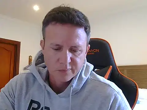 Snapshot of TroyDieselXXX chatting on 24, 4, 2026 TroyDieselXXX online show from 24, 4, 2026