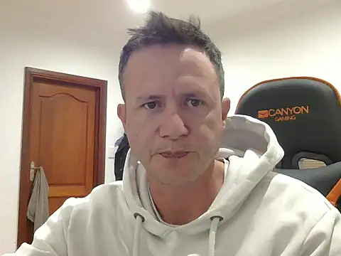 Snapshot of TroyDieselXXX chatting on 11, 5, 2026 TroyDieselXXX online show from 11, 5, 2026