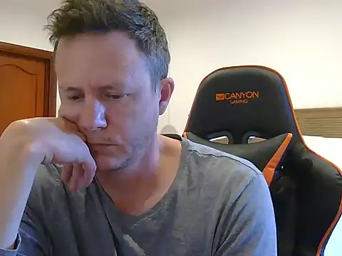 Snapshot of TroyDieselXXX chatting on 20, 5, 2026 TroyDieselXXX online show from 20, 5, 2026