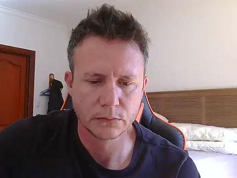 Snapshot of TroyDieselXXX chatting on 28, 5, 2026 TroyDieselXXX online show from 28, 5, 2026