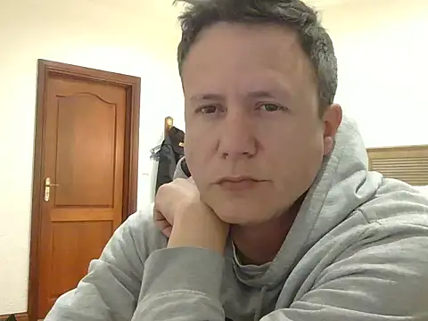Snapshot of TroyDieselXXX chatting on 31, 5, 2026 TroyDieselXXX online show from 31, 5, 2026