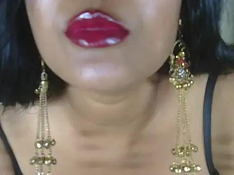 Snapshot of hotee_bhabi chatting on 12, 7, 2026 hotee bhabi online show from 12, 7, 2026