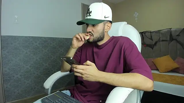 Ryan Jackson  online show from 1, 10, 2025