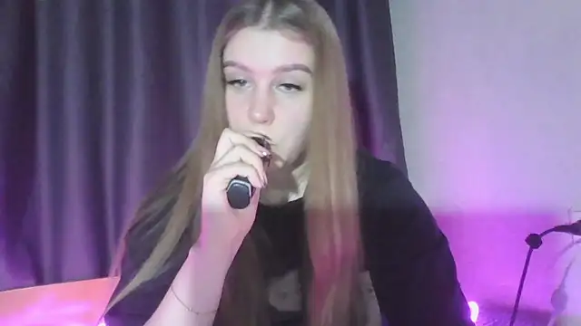 yourhoney Lola  online show from 21, 11, 2025