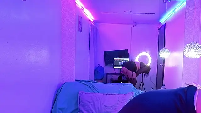 scarlett widow  online show from 16, 1, 2026