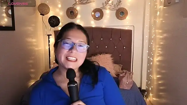 Snapshot of scarlett_widow_ chatting on 11, 7, 2026 scarlett widow online show from 11, 7, 2026