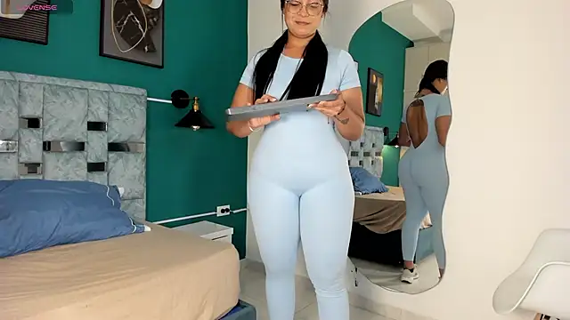 tamara lovv online show from 28, 11, 2025