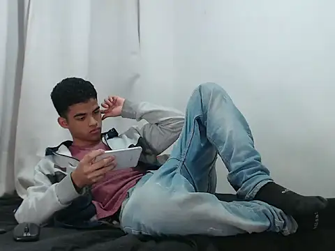 camillo beischel  online show from 28, 9, 2025