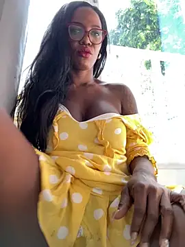 Bustykeyla online show from 13, 10, 2025