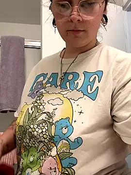 Alix Valentine online show from 11, 10, 2025