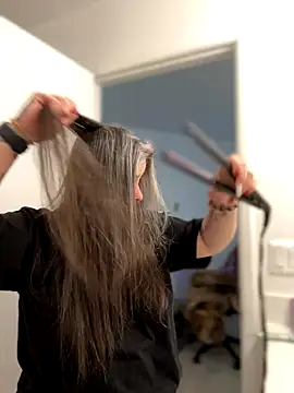 Alix Valentine online show from 15, 11, 2025