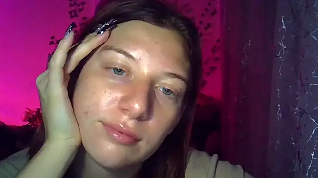 Lily Ember online show from 6, 11, 2025