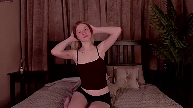 ChristyMarshall online show from 15, 4, 2026