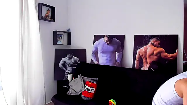 Marck Mathews online show from 4, 12, 2025