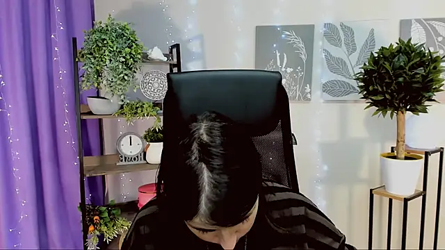 MartaEdams online show from 12, 2, 2026