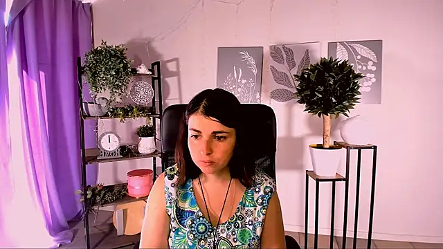 MartaEdams online show from 10, 6, 2026