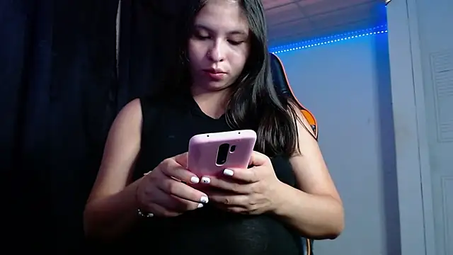 Abbiprada online show from 25, 9, 2025