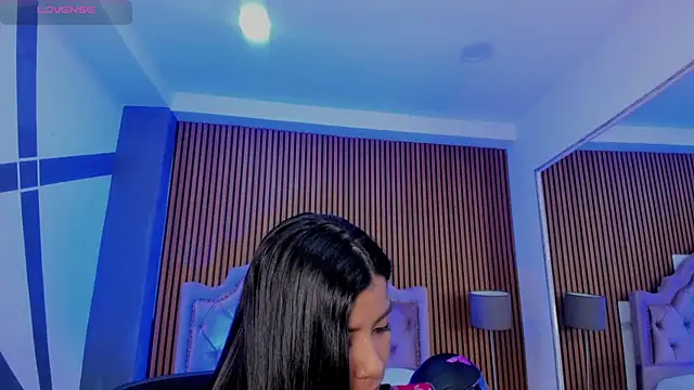 Snapshot of SelenaStonne chatting on 3, 10, 2025 SelenaStonne online show from 3, 10, 2025