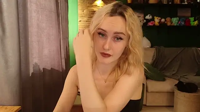 Snapshot of Belle_Vill3575 chatting on 14, 9, 2025 Belle Vill3575 online show from 14, 9, 2025