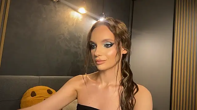 litlle angelll online show from 9, 10, 2025