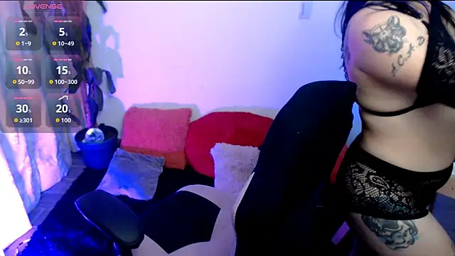 LunaBunny8 online show from 18, 12, 2025