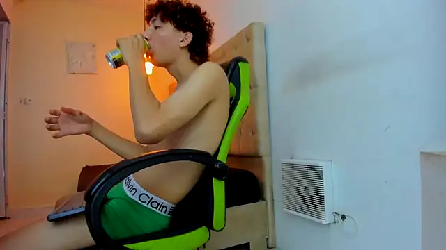 Darkknightx01 online show from 12, 11, 2025