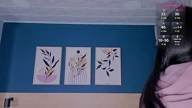 SarahMiler  online show from 13, 9, 2025