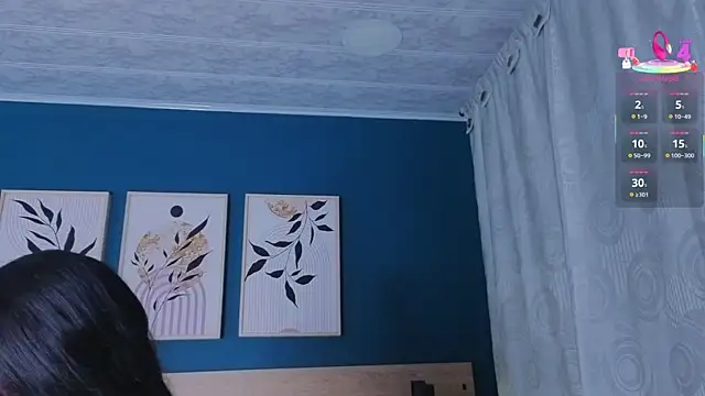 SarahMiler  online show from 25, 9, 2025