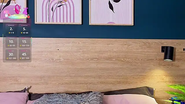 SarahMiler  online show from 19, 12, 2025