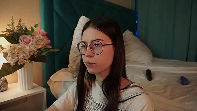 ywixos online show from 12, 2, 2026