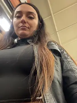 Snapshot of swmilena_hot_ chatting on 28, 11, 2025 swmilena hot online show from 28, 11, 2025