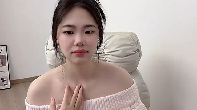 Snapshot of suki-1 chatting on 16, 3, 2026 suki-1 online show from 16, 3, 2026