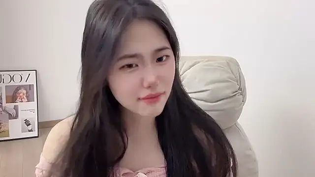 Snapshot of suki-1 chatting on 13, 4, 2026 suki-1 online show from 13, 4, 2026