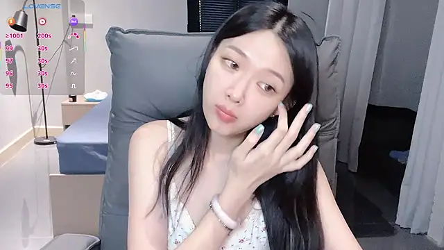 NiNi-baby520 online show from 21, 10, 2025