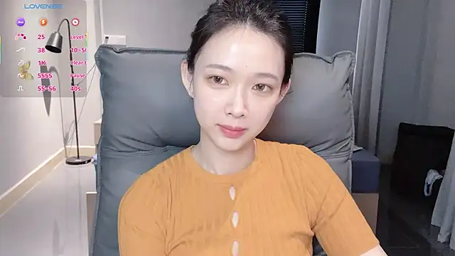 NiNi-baby520 online show from 26, 11, 2025