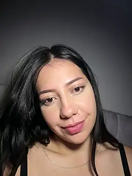 Snapshot of MissCat_ chatting on 28, 5, 2026 MissCat online show from 28, 5, 2026