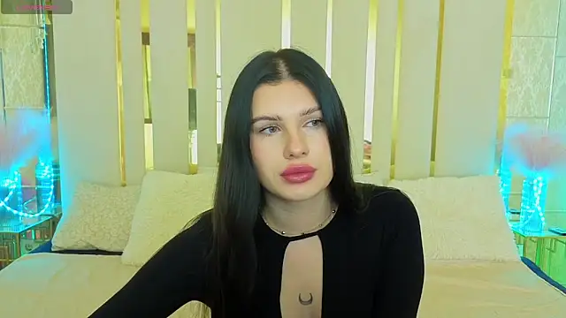 Neyla Charm online show from 27, 10, 2025