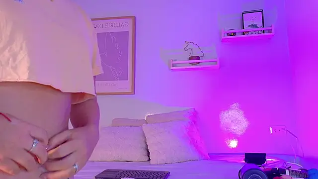 BelaMiller  online show from 19, 12, 2025