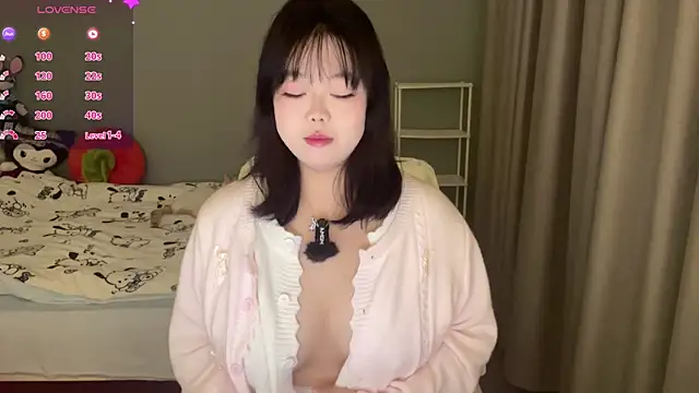 Kittenfishing online show from 2, 11, 2025