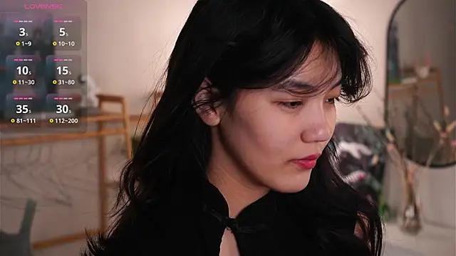 MoiraEger online show from 11, 10, 2025